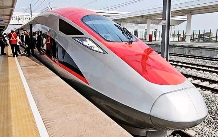 Purbaya Tolak Bayar Utang Whoosh. Direktur Eksekutif BUMN Care Erick Sitompul: Danantara Sebaiknya Yang Selesaikan.